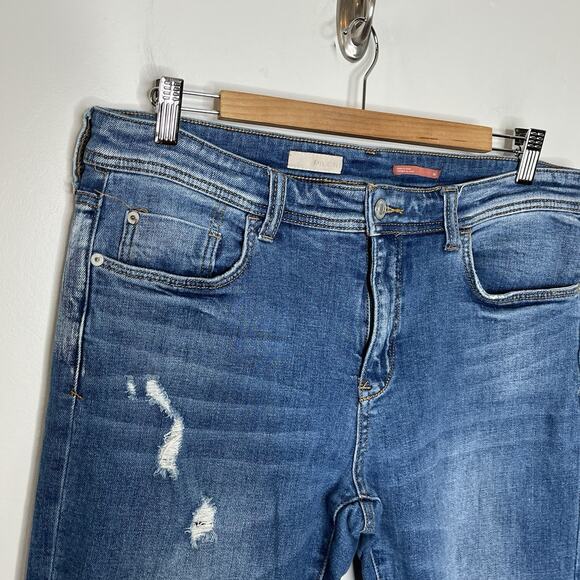 Pilcro Slim Boyfriend Crop Jeans Womens Size 30 Distressed Ripped Mid Rise - Picture 2 of 11